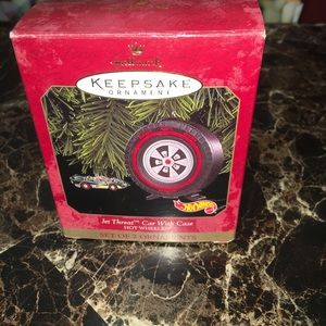 JET THREAT CAR WITH CASE HOT WHEELS 1999 HALLMARK KEEPSAKE ORNAMENT New w/box